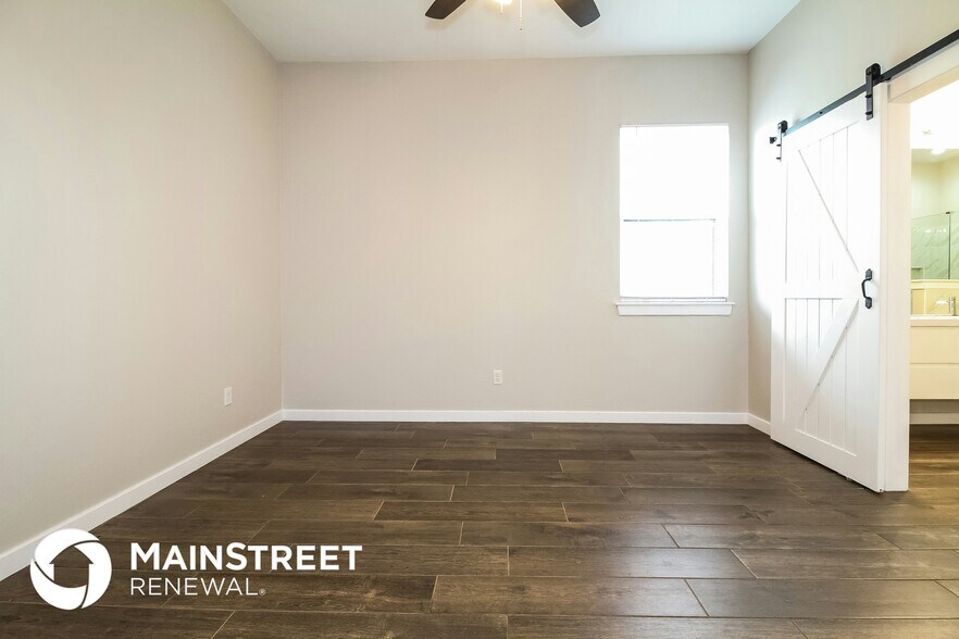 Building Photo - 11213 Paradise Out Ln