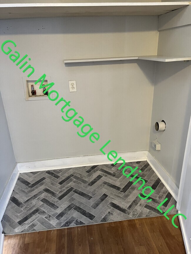Building Photo - 102 Lucian Cir