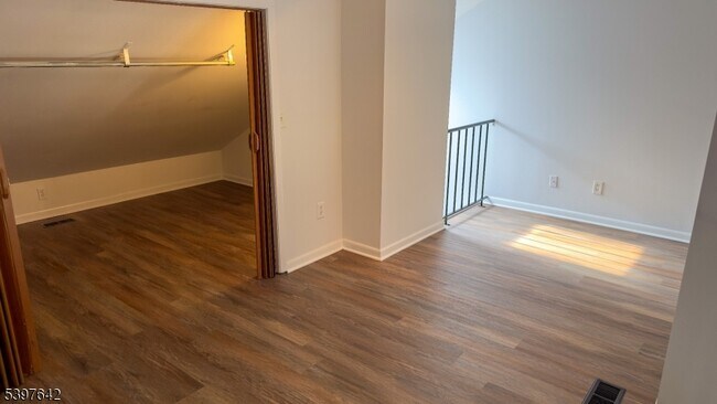 Building Photo - 1 Snowbird Ct