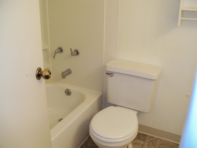 Building Photo - 711 Starlight Dr