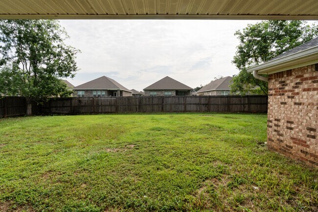 Building Photo - 1375 Selby Phillips Dr