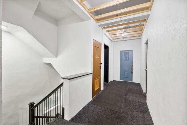 Building Photo - 310 N Michigan St