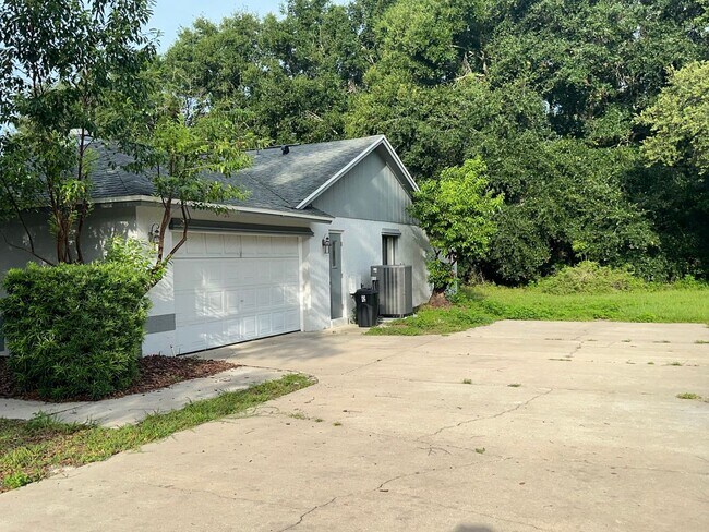 Building Photo - Huge 4/3 home in Lake Mary