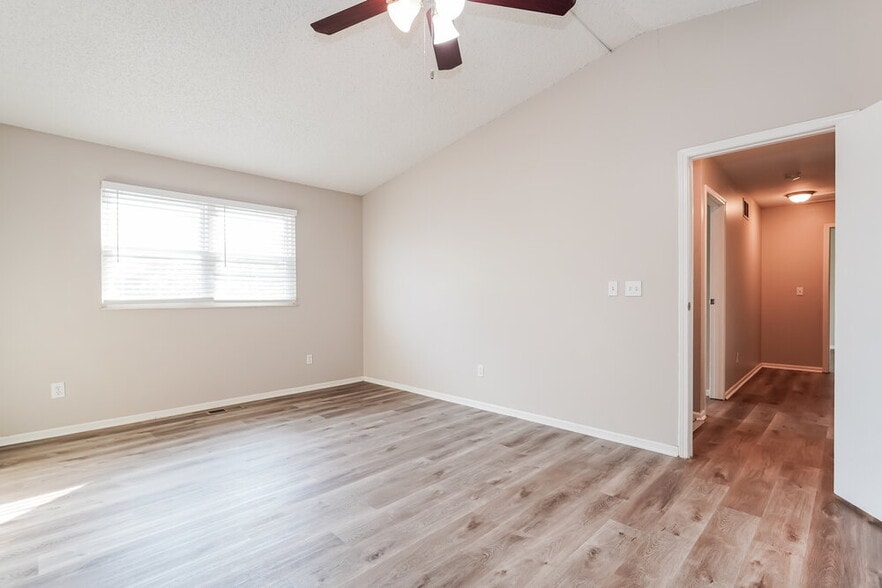 Building Photo - 5305 Frisco Dr