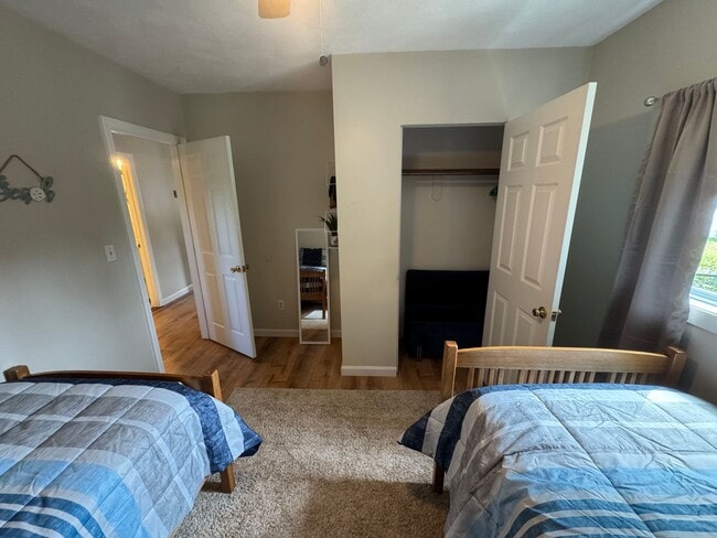 Building Photo - Winter Rental - Furnished 2 Bedroom Rental...