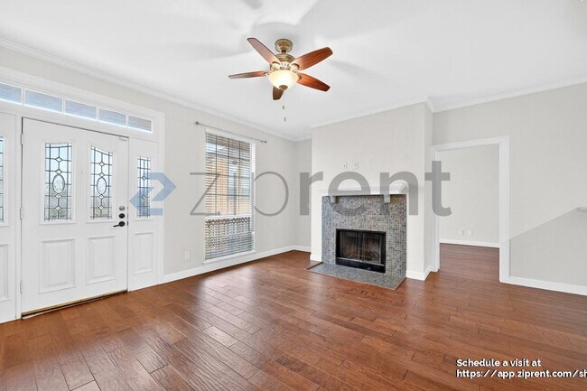 Building Photo - 6318 Richmond Ave