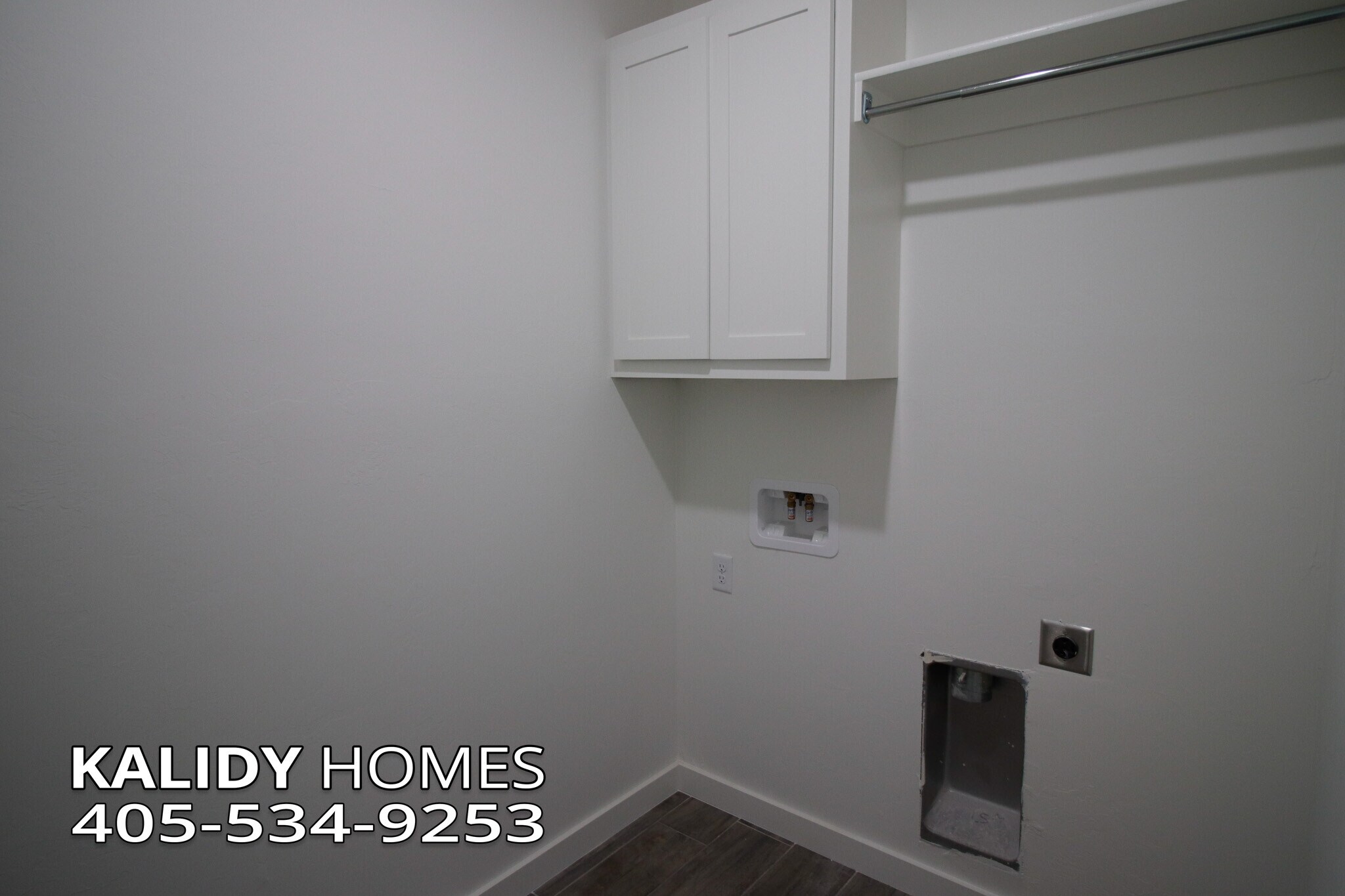 Building Photo - 2141 Kalidy Dr