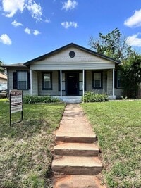 Building Photo - 1662 Keeler Ave