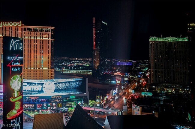 Building Photo - 3726 S Las Vegas Blvd