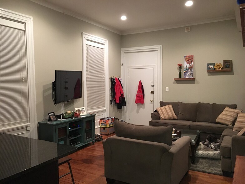 Building Photo - 1529 Spruce St