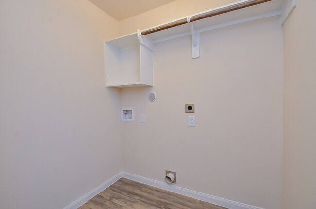 Building Photo - 24226 Ravenna Oaks Ct