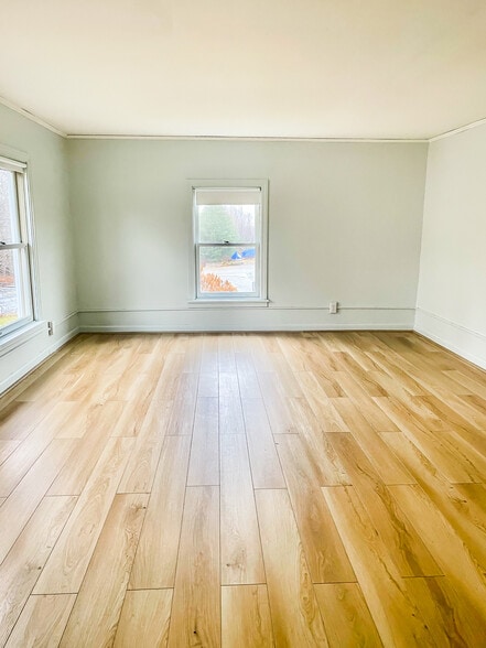 Building Photo - 1699 Main St