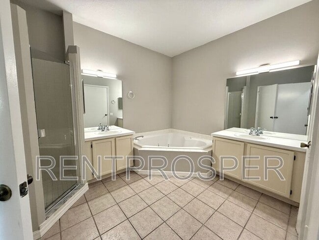 Building Photo - 3038 Cottage Grove Ct