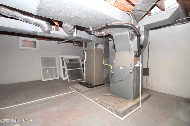 Building Photo - 514 Macon Ave