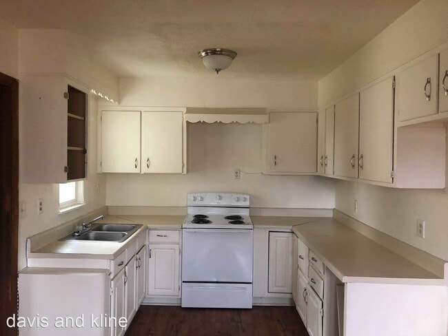 Building Photo - 3 br, 2 bath House - 2239 St Clair Avenue