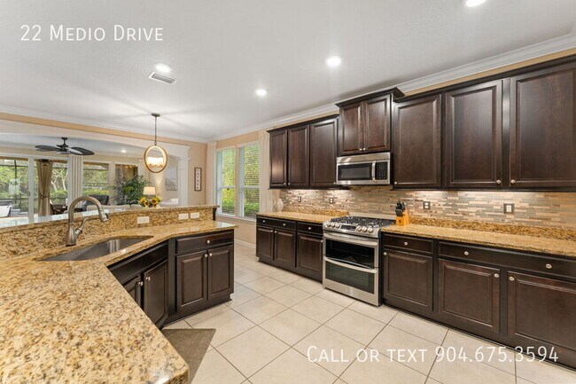 Building Photo - 22 Medio Dr