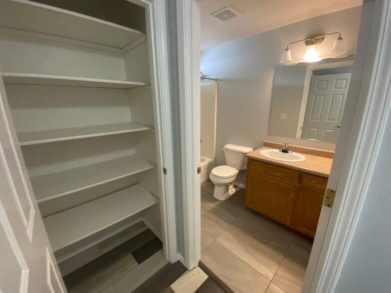 Bathroom, Storage closet #2 - 1107 Niantic St