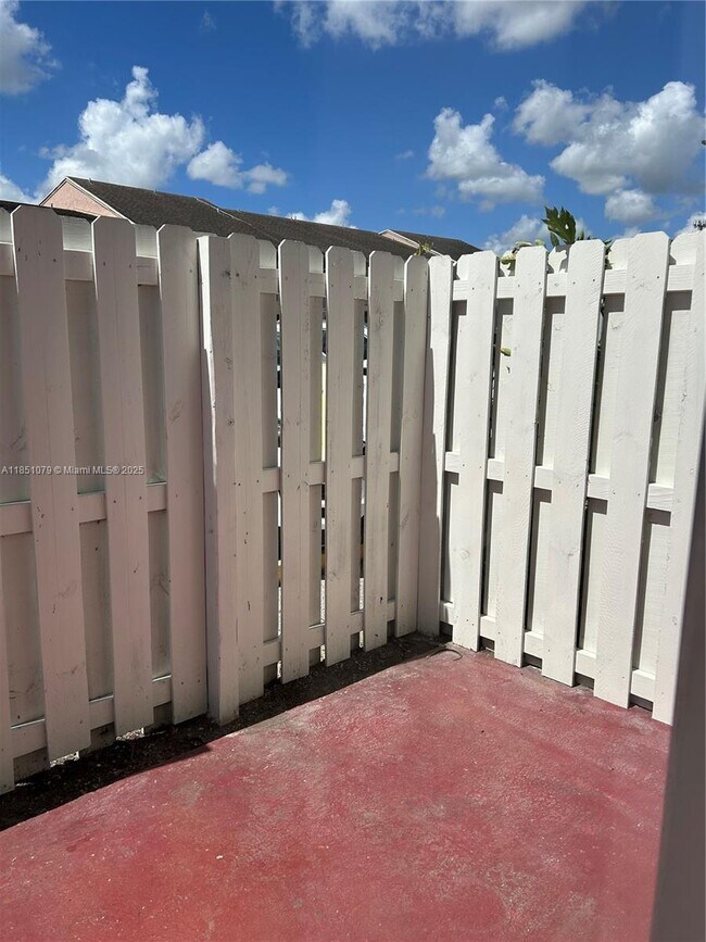 Building Photo - 15431 SW 86th Terrace