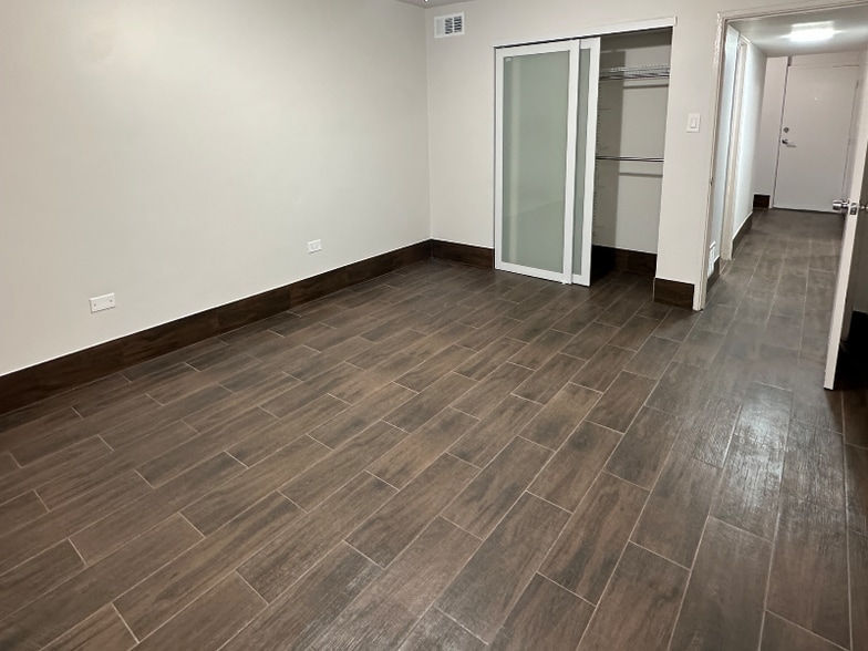 Building Photo - 1386 Court Ave