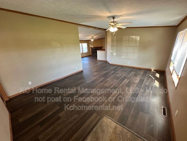 Building Photo - 10850 W 207th St