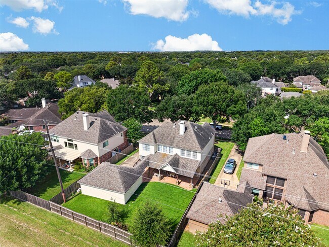 Building Photo - 1719 Cantigny Ln