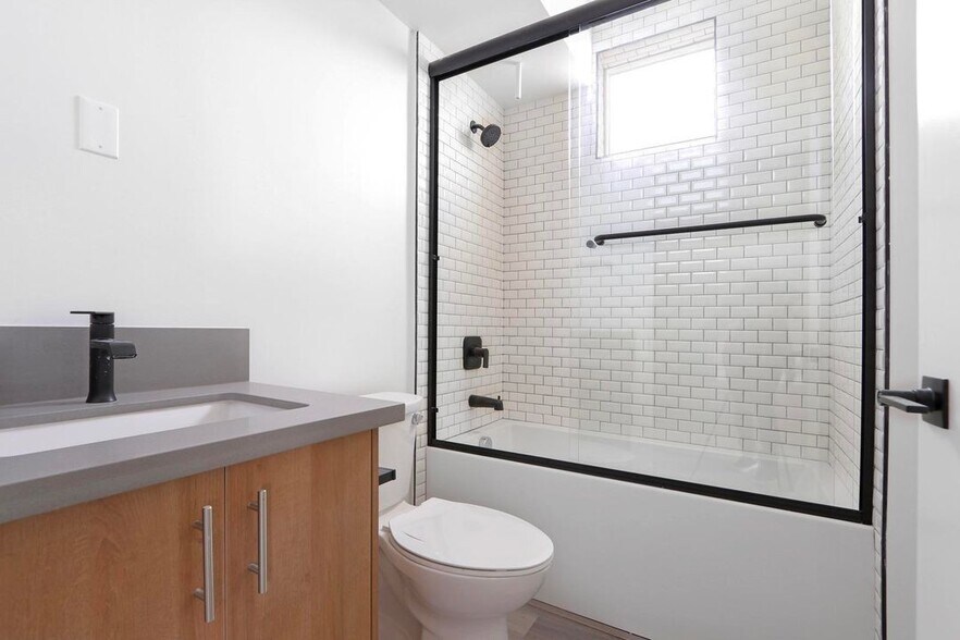 Building Photo - 11155 Huston St