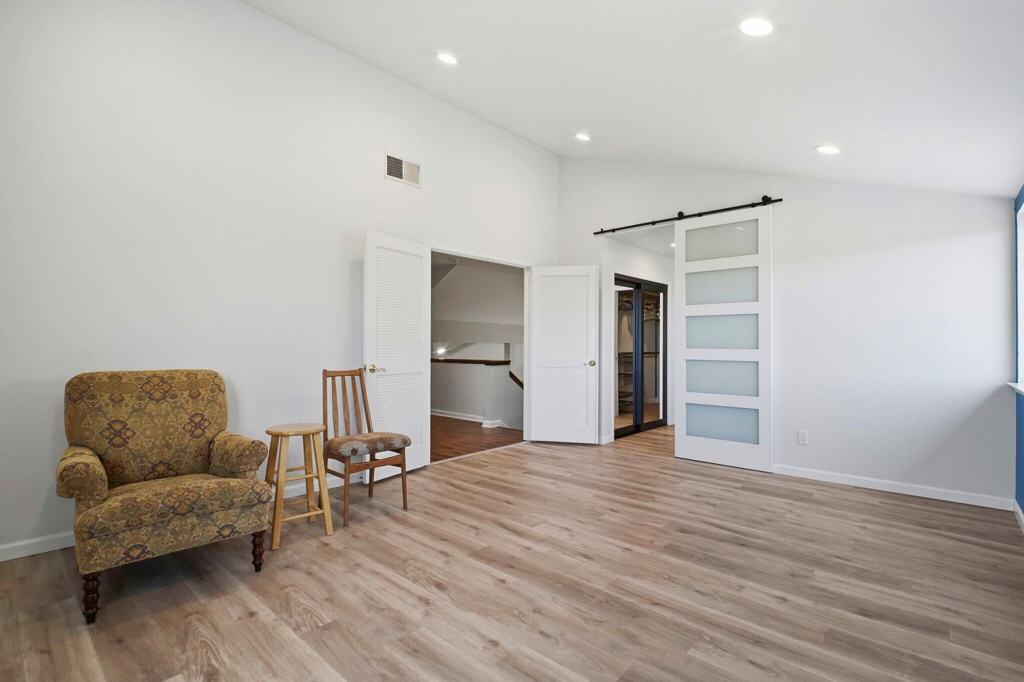 Building Photo - 6001 Castlebrook Dr