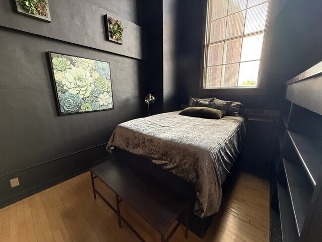 Building Photo - 300 Tijeras Ave NE