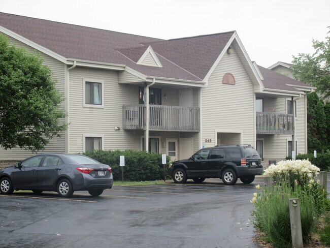 Building Photo - 253 Arrowhead Dr