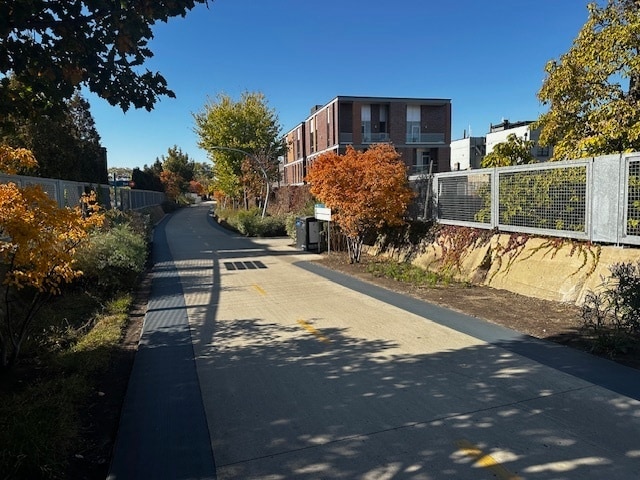 Building Photo - 1729 N Fairfield Ave