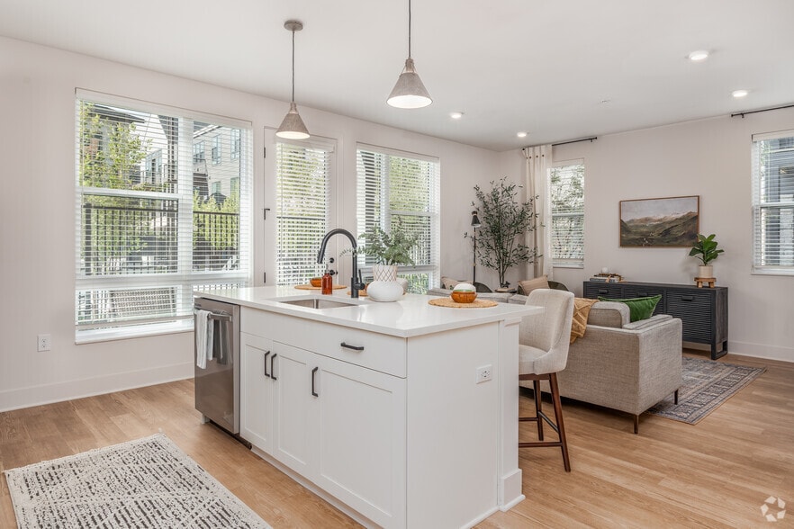 1BR, 1BA - 742SF - Kitchen - The Mill on Flax