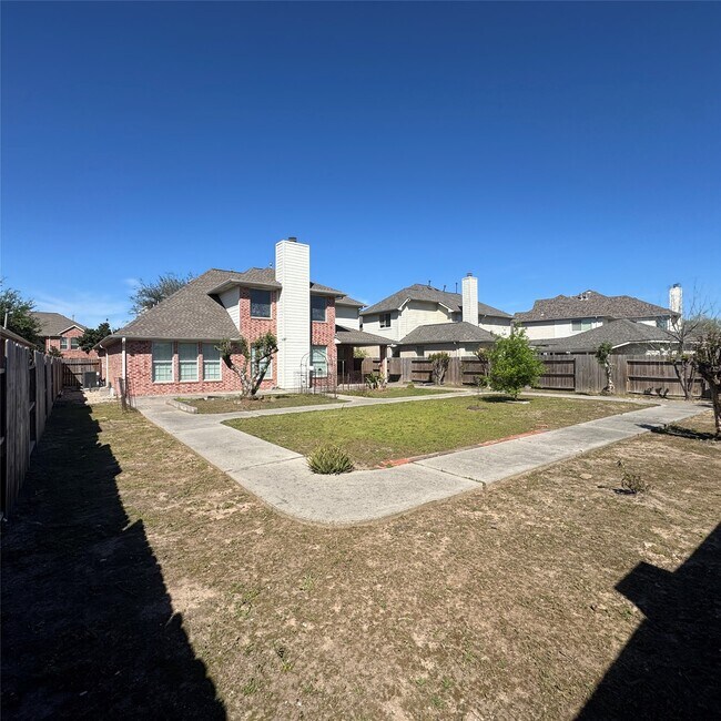 Building Photo - 6611 Sunrise Valley Ln