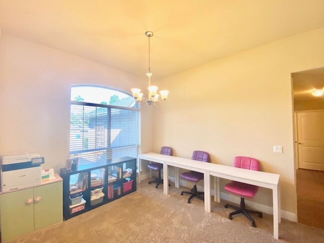 Building Photo - 6040 Trestle St