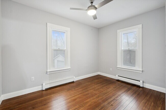 Building Photo - 1035 Bluff Ave E