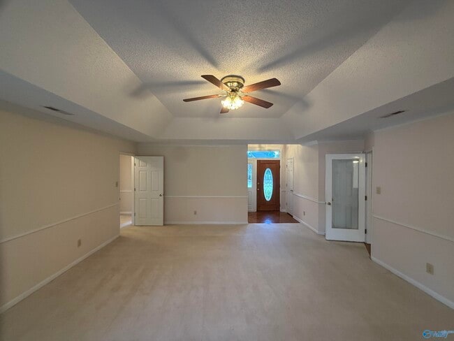 Building Photo - 701 Rigel Dr SW