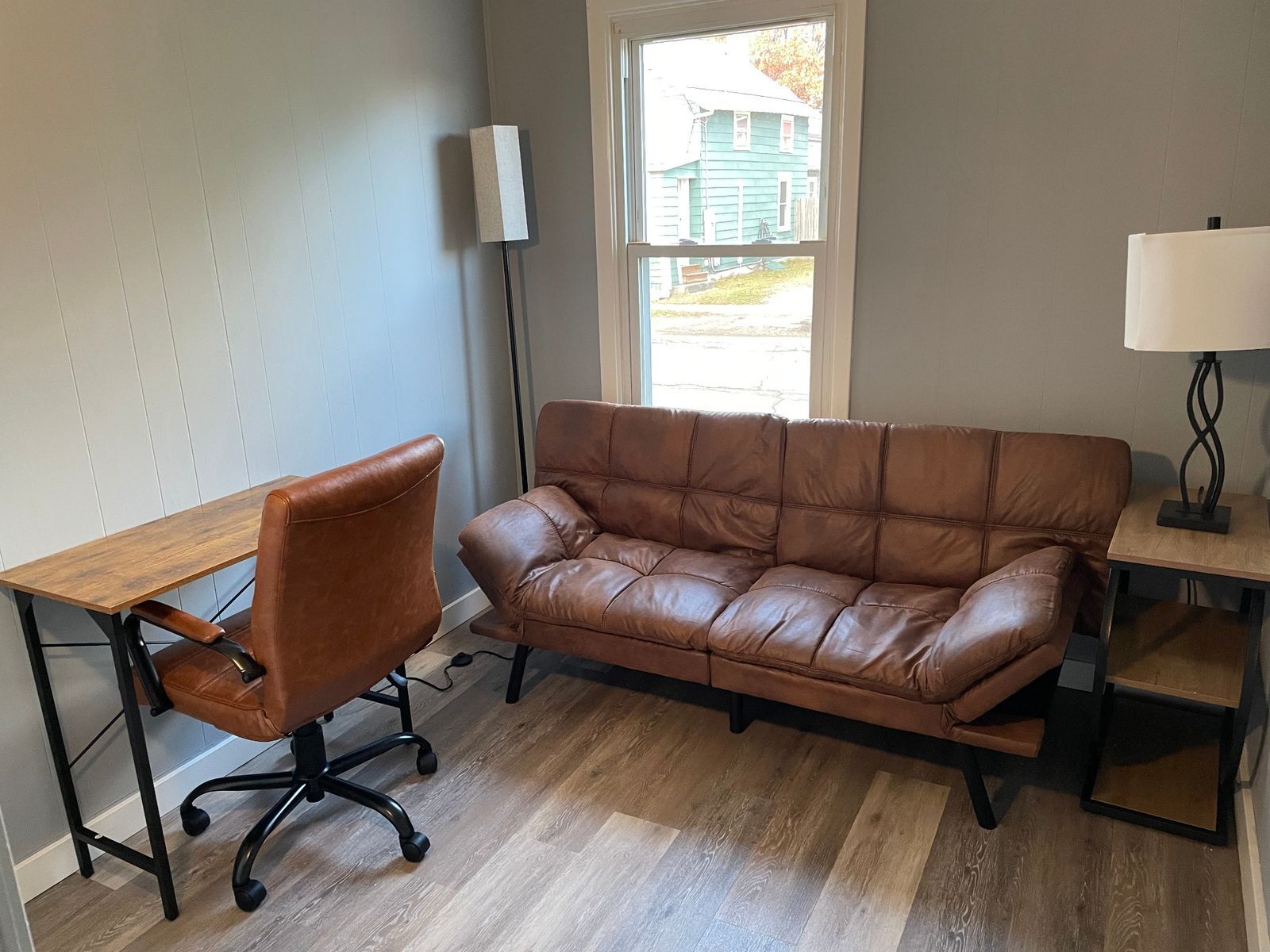 Building Photo - 83 Oak St