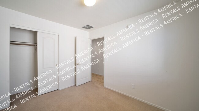 Building Photo - 3976 E Isaiah Dr
