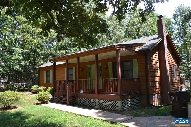 Building Photo - 15 Englewood Dr