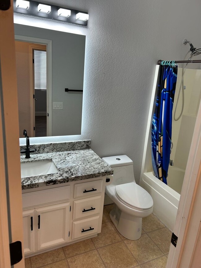 Building Photo - ***COMING SOON*** SINGLE STORY 3 BEDROOM I...