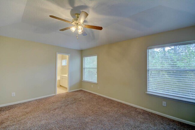 Building Photo - 7 N Spiral Vine Cir