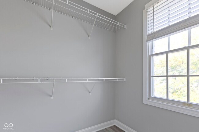 Building Photo - 12922 Ives Way