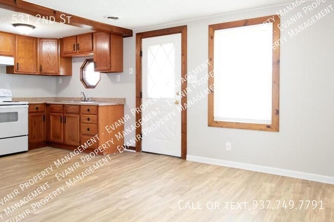 Building Photo - 531 2nd St