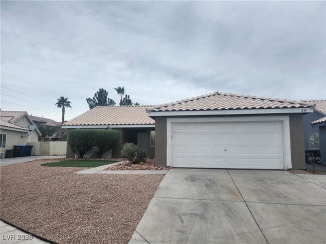 Building Photo - 216 Breezy Shore Ave