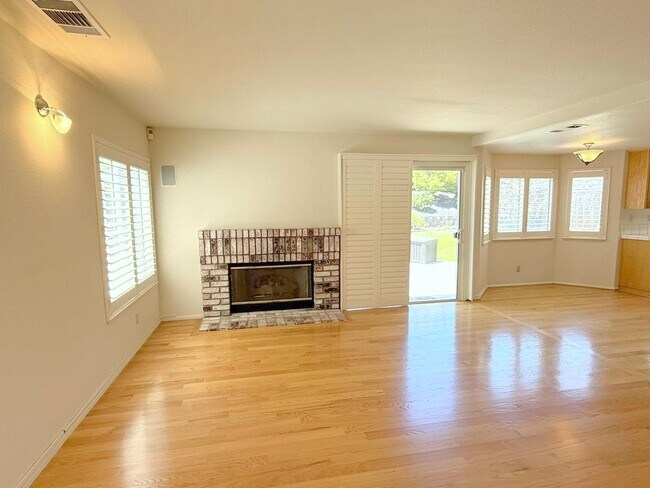 Building Photo - Terrific Danville Location Near Schools ! ...