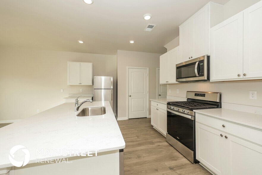 Building Photo - 1814 Wellwood LN