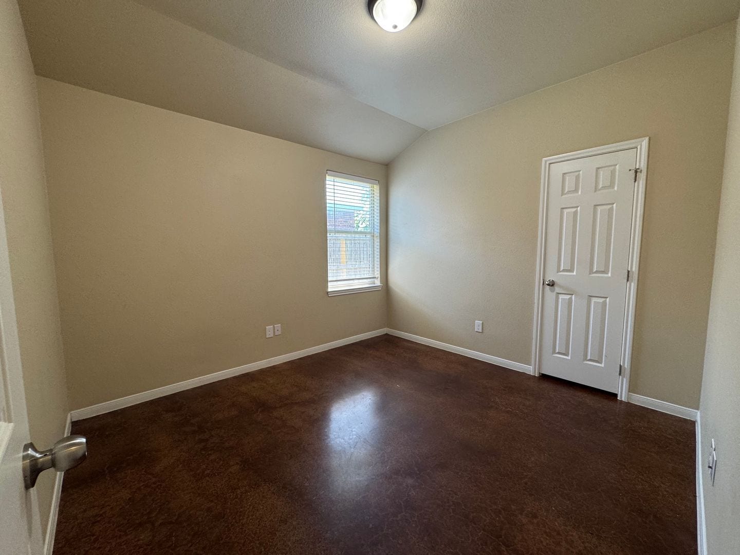 Building Photo - 4305 Cambridge Dr