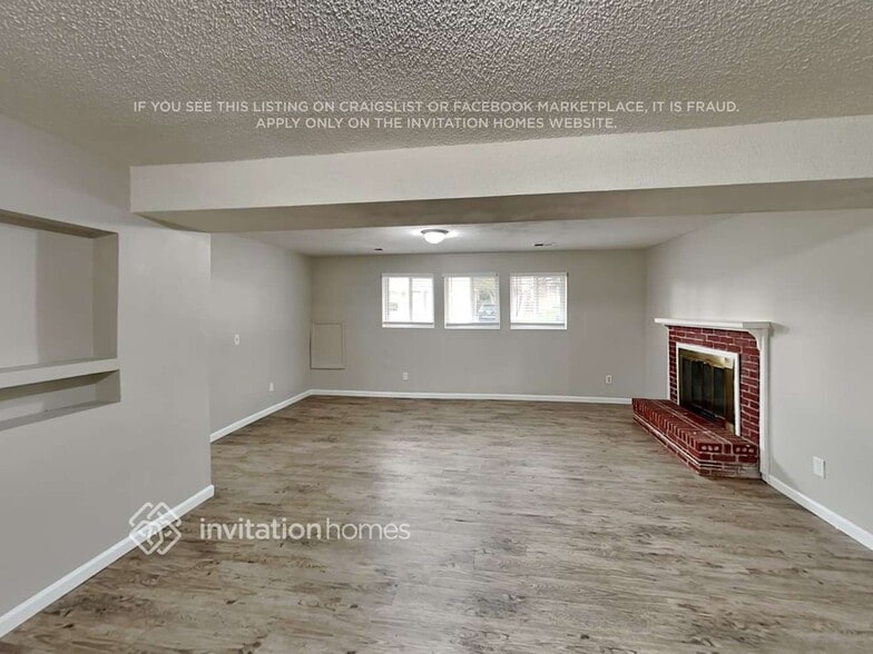 Building Photo - 2929 S Biscay St
