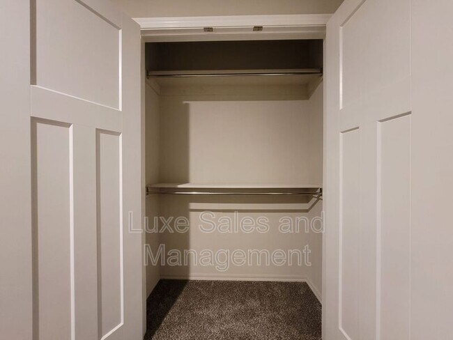 Building Photo - 8808 SW 45th St