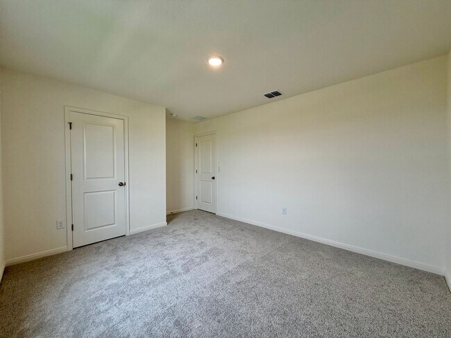 Building Photo - 136 Mullen Wy