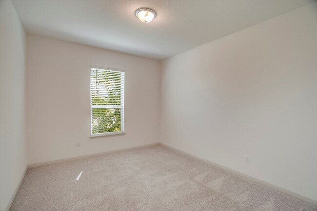Building Photo - 5616 Monrovia Ln
